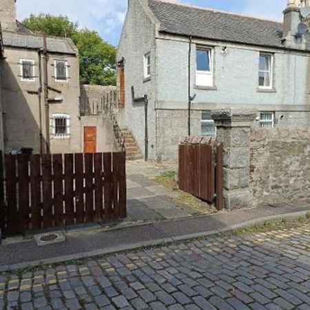 Stylish One Bed Flat With Private Parking Aberdeen Exterior photo