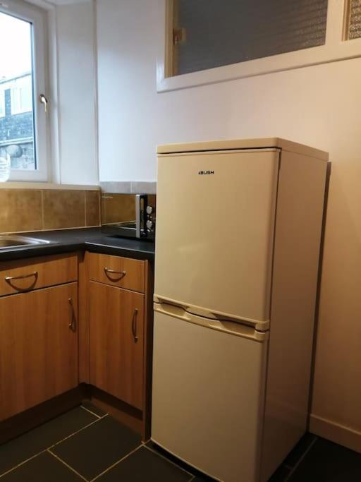 Stylish One Bed Flat With Private Parking Aberdeen Exterior photo